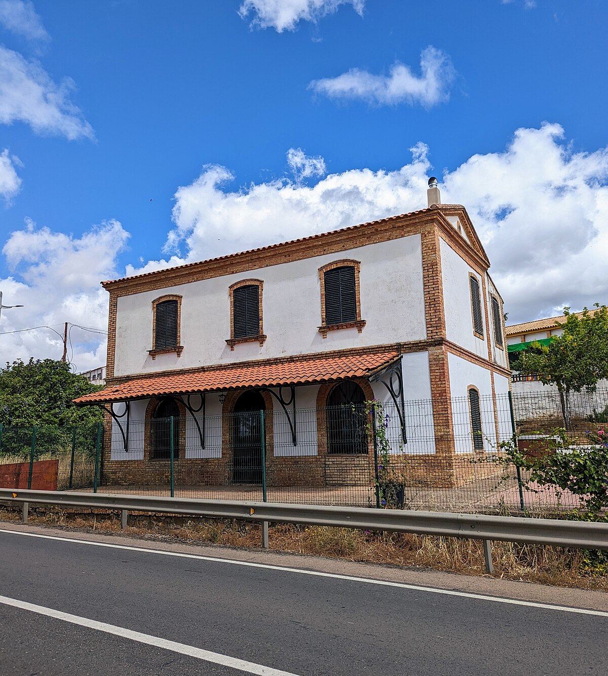 Estación de tren de Huelva: la puerta de hierro de la ciudad